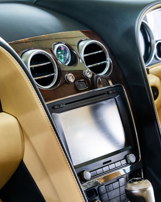 BENTLEY FLYING SPUR V8 MY16