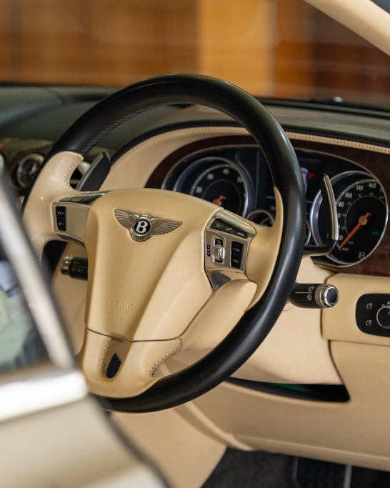 BENTLEY FLYING SPUR V8 MY16