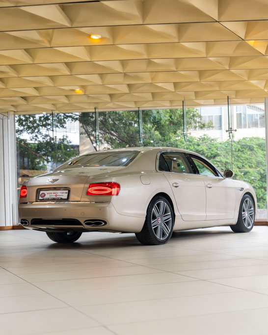 BENTLEY FLYING SPUR V8 MY16