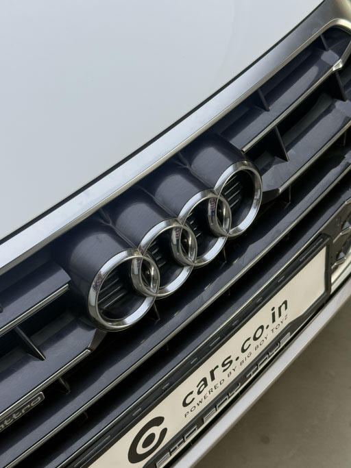 Audi Q5 40TDI Premium Plus Exterior Image