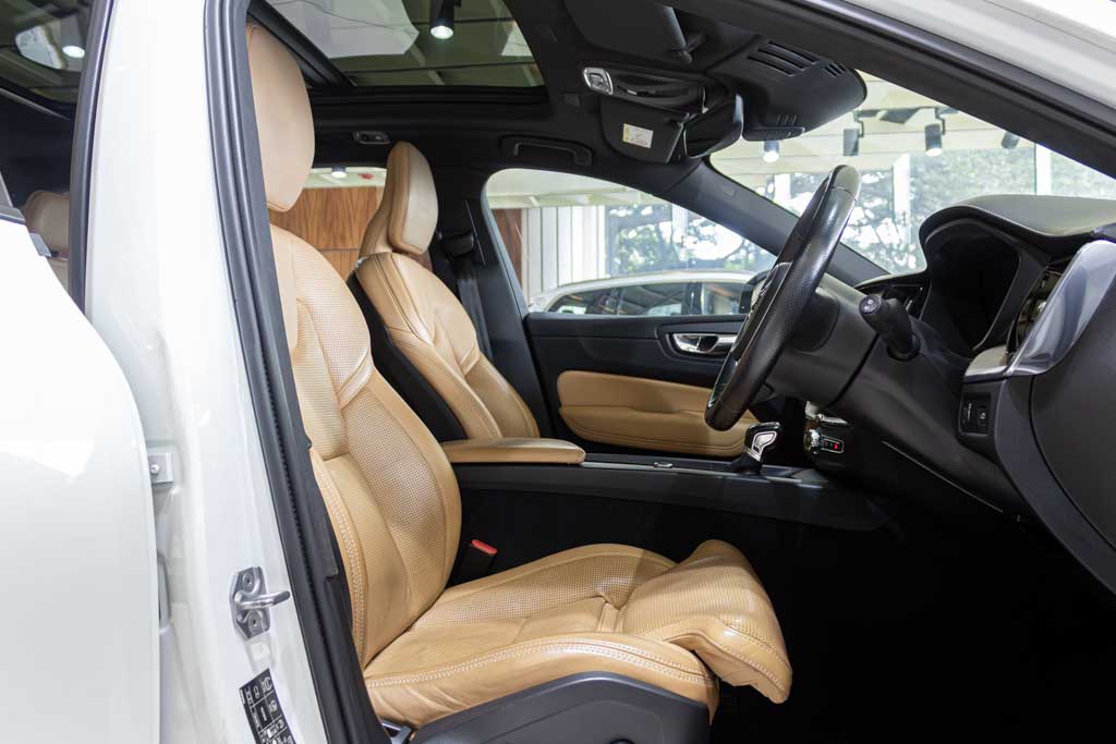 VOLVO XC60 D5 INSCRIPTION