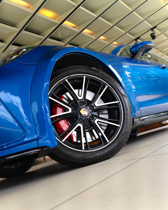 PORSCHE PANAMERA TURBO Exterior Image