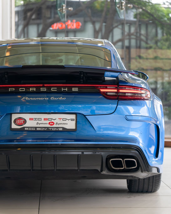 PORSCHE PANAMERA TURBO Exterior Image