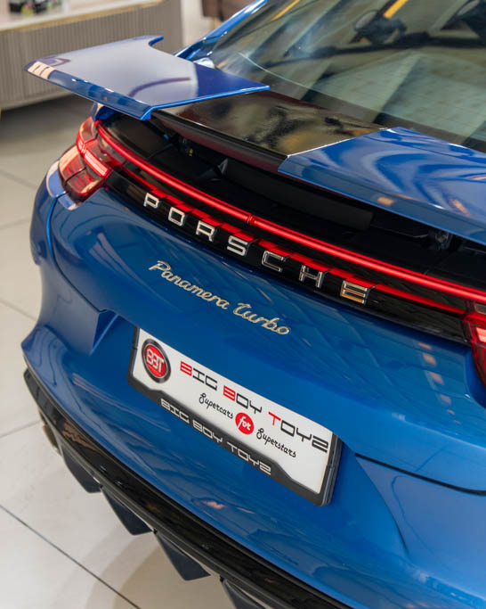PORSCHE PANAMERA TURBO Exterior Image