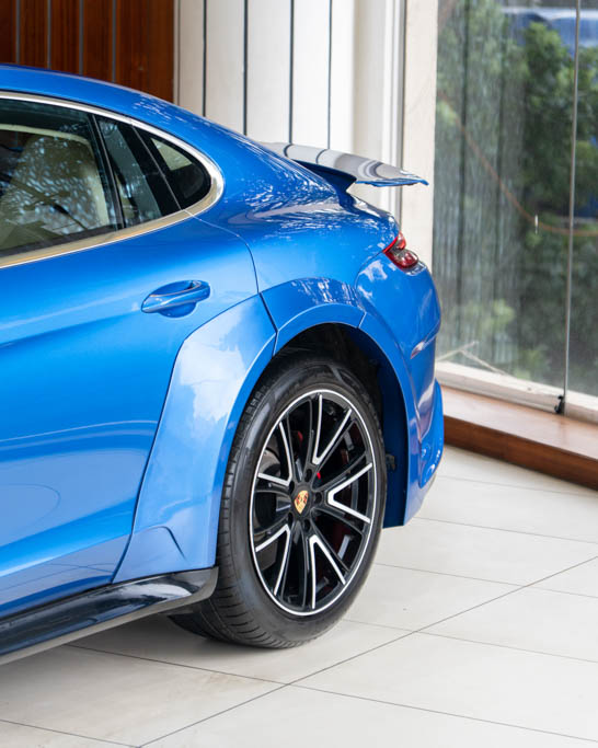 PORSCHE PANAMERA TURBO Exterior Image