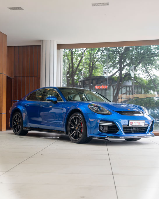PORSCHE PANAMERA TURBO Exterior Image