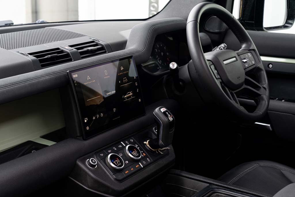 Defender 110 P400 75th Anniversary Edition