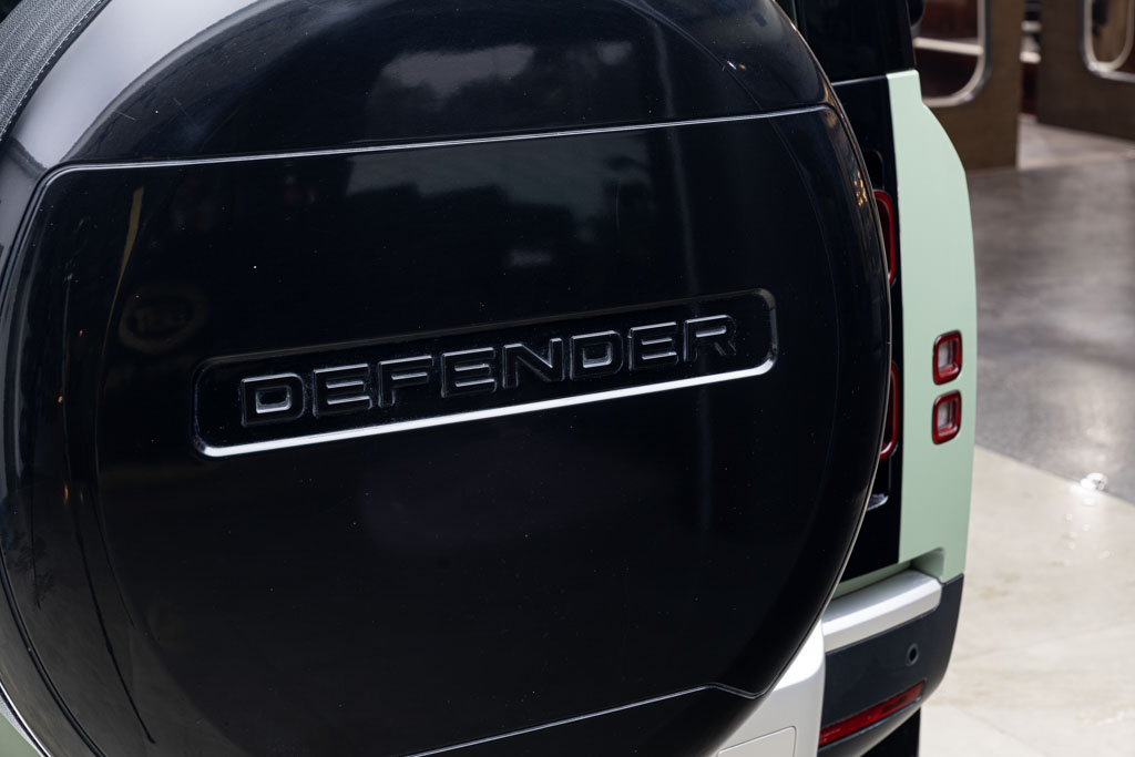 Defender 110 P400 75th Anniversary Edition