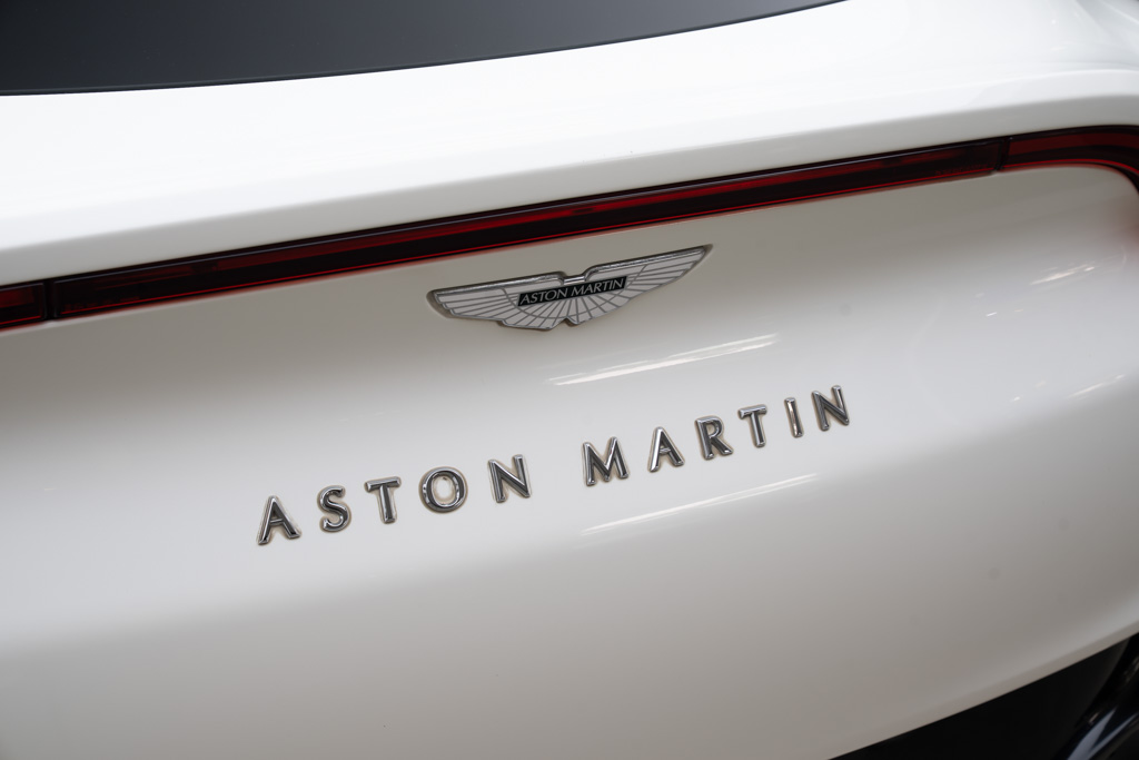 Aston Martin DBX