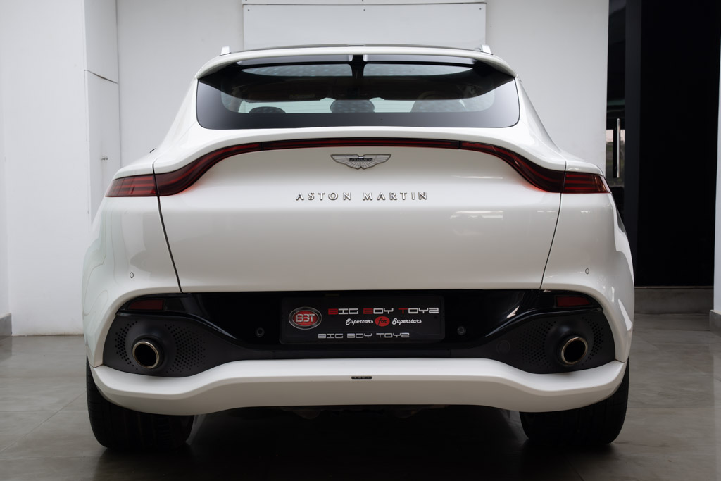 Aston Martin DBX
