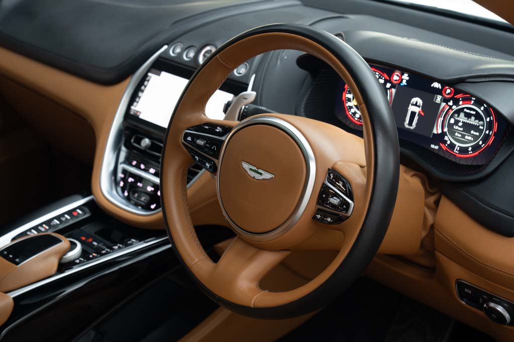 Aston Martin DBX