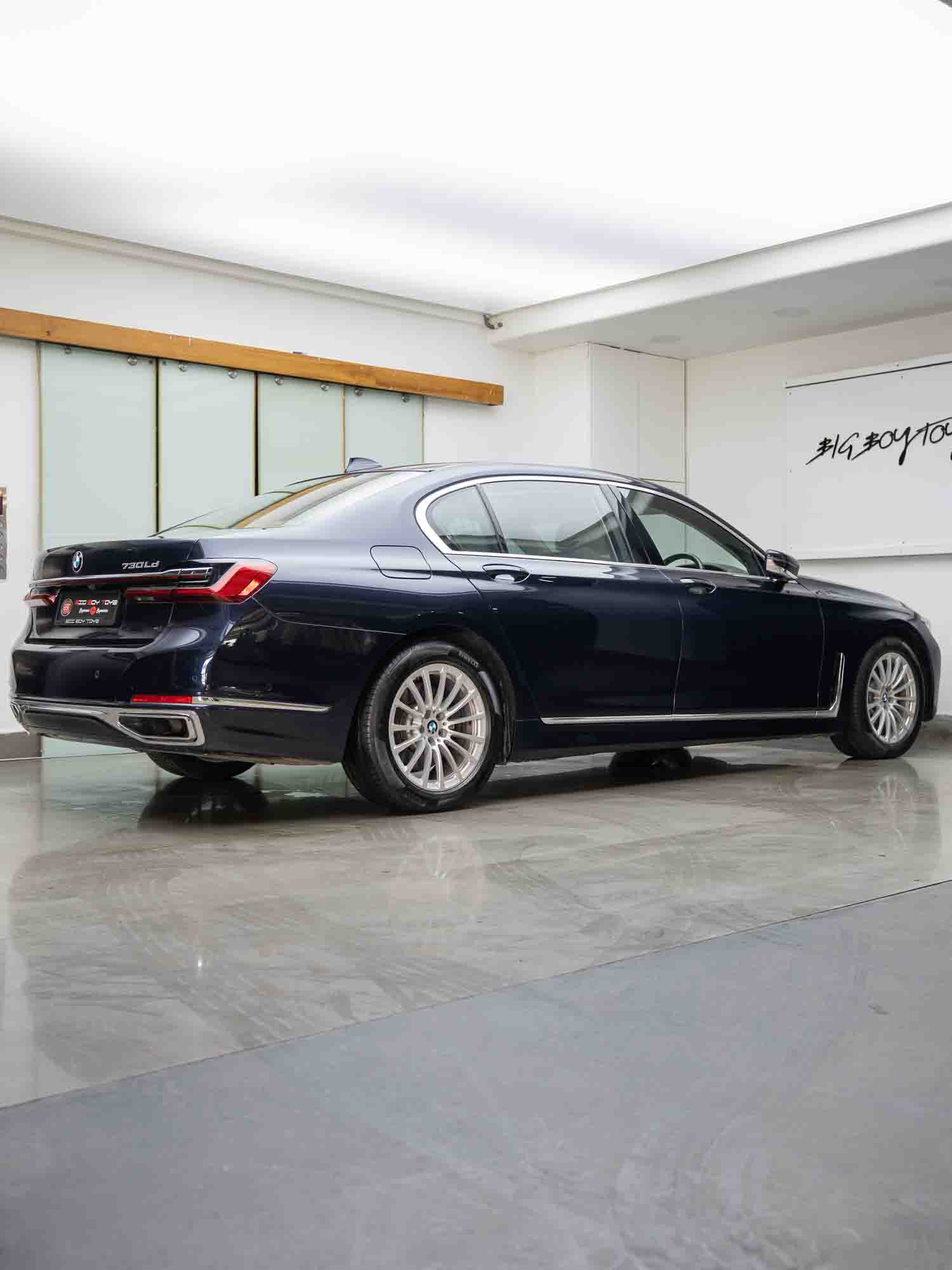 BMW 730Ld DPE Signature Exterior Image