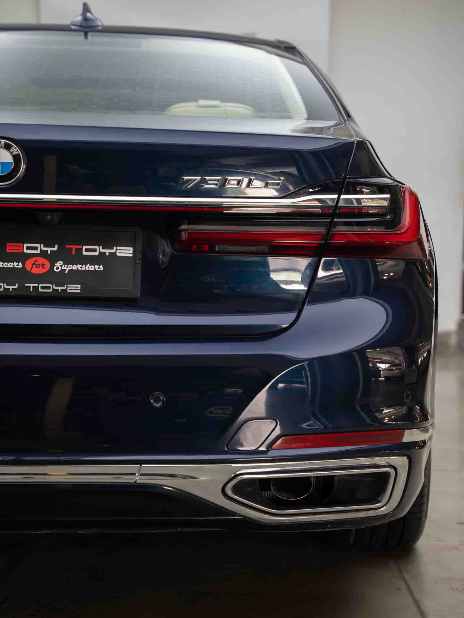 BMW 730Ld DPE Signature Exterior Image