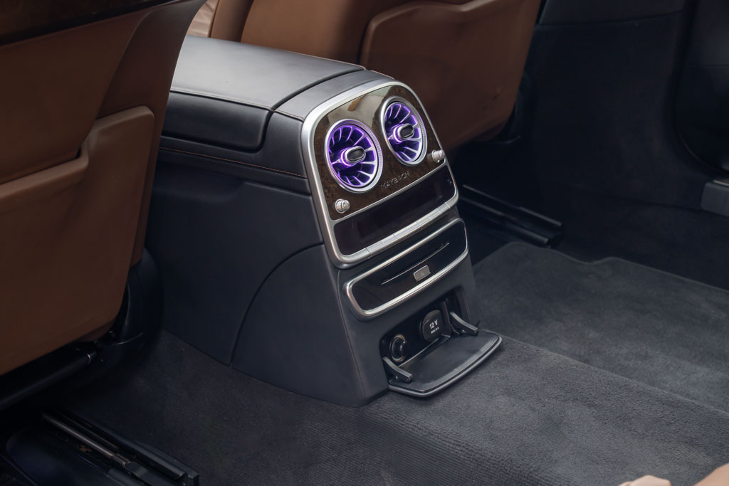 Mercedes Maybach S500 Converted to S560