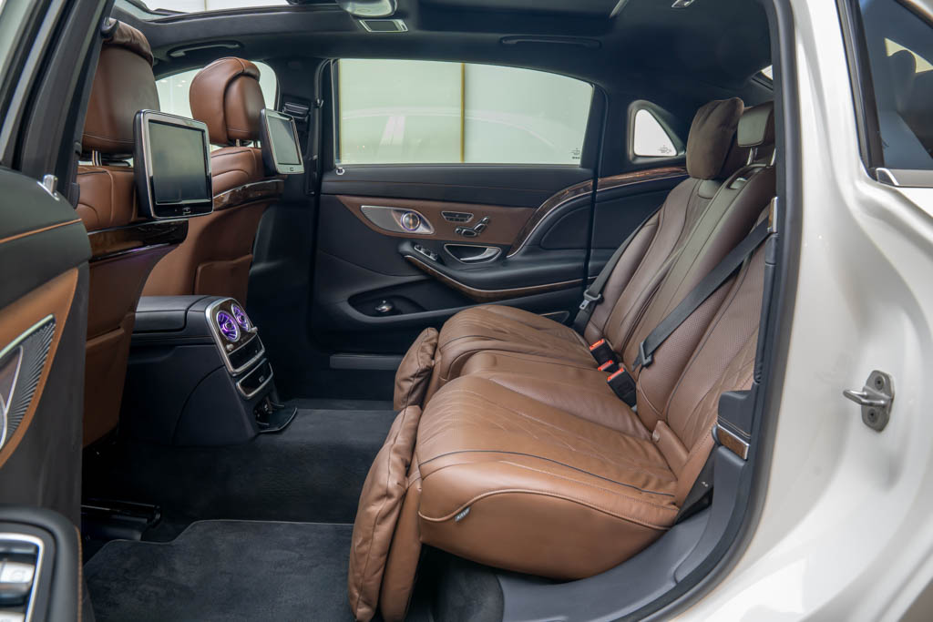 Mercedes Maybach S500 Converted to S560