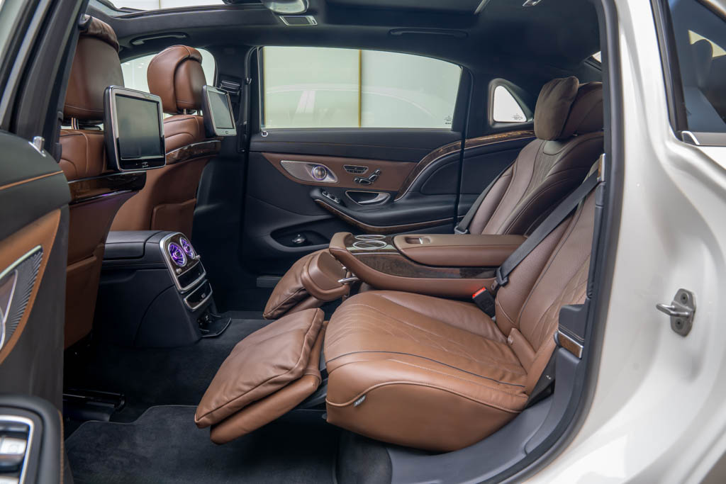 Mercedes Maybach S500 Converted to S560