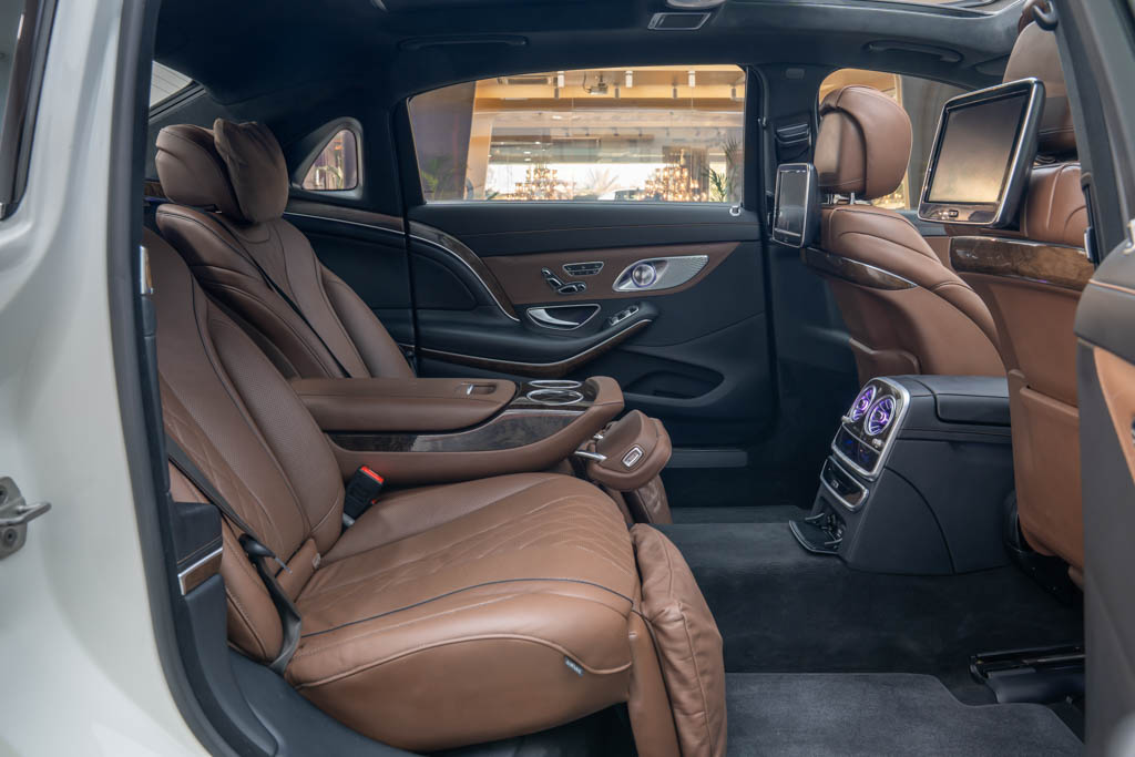 Mercedes Maybach S500 Converted to S560