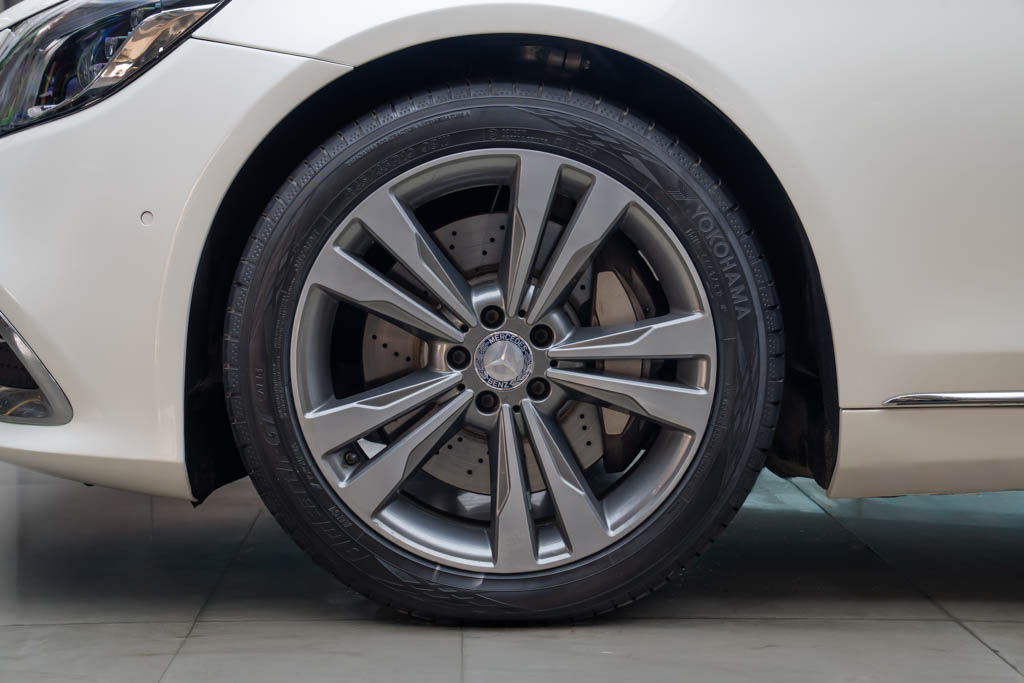 Mercedes Maybach S500 Converted to S560