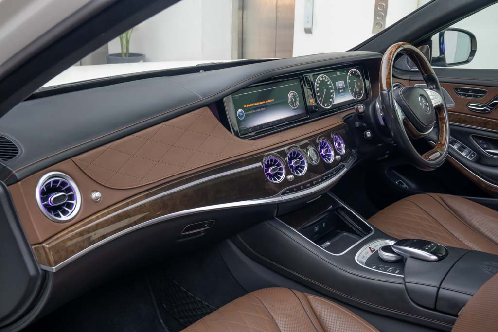 Mercedes Maybach S500 Converted to S560