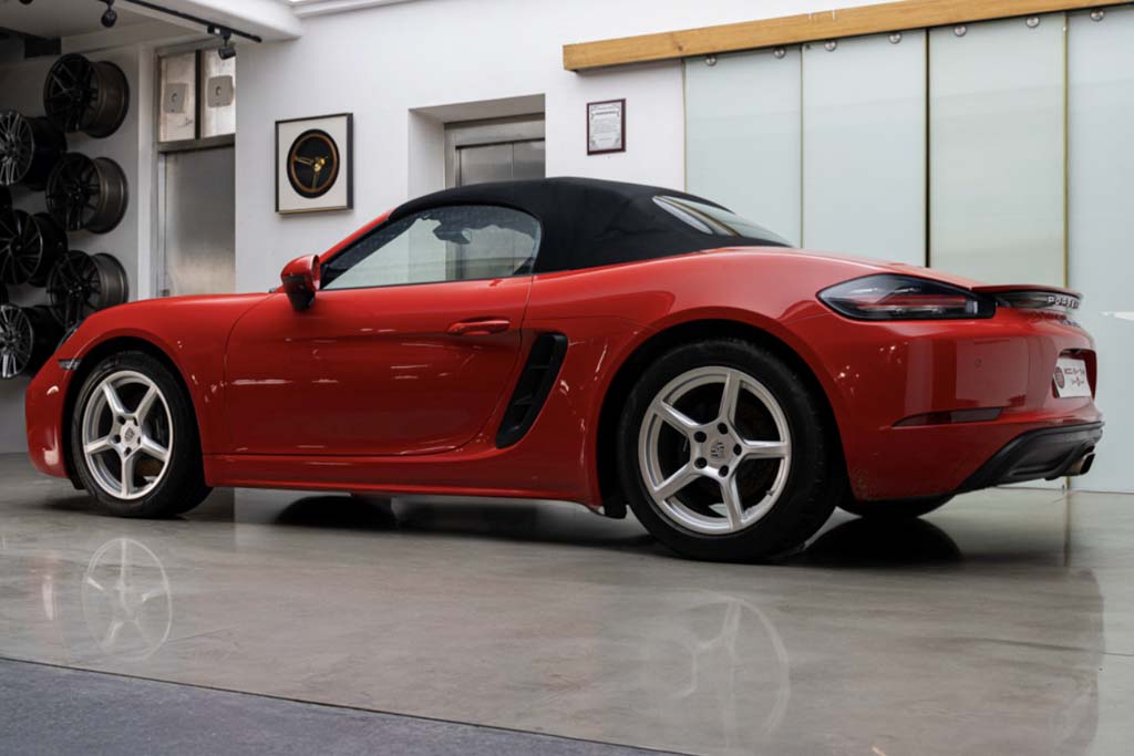 Porsche 718 Boxster