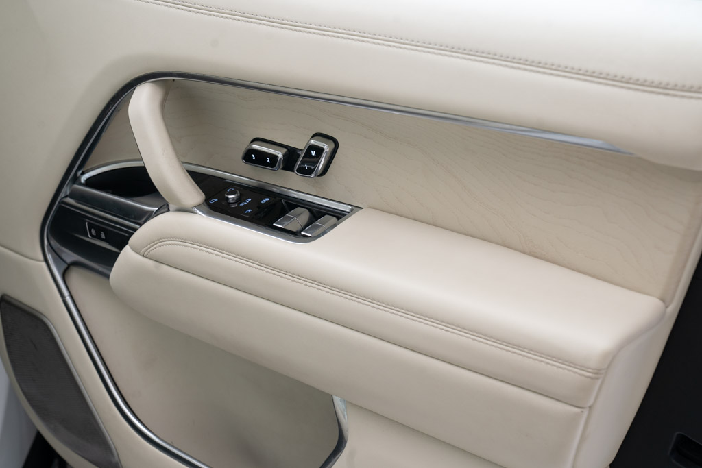 Range Rover SV LWB D350 