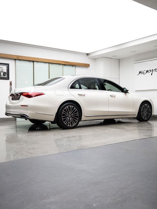Mercedes Benz S350d SKD Exterior Image