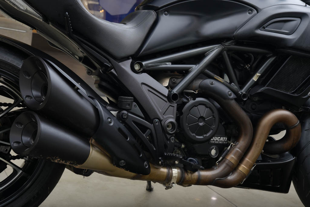 Ducati Diavel Dark Stealth