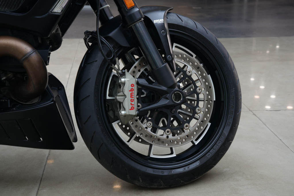 Ducati Diavel Dark Stealth