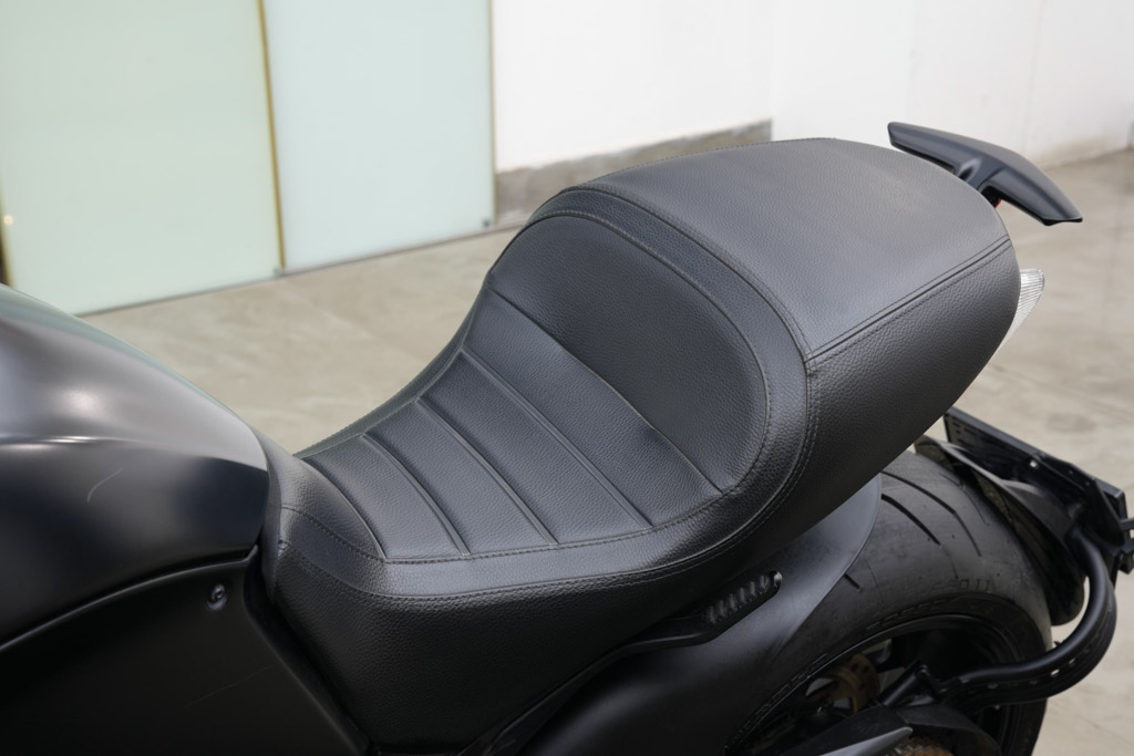 Ducati Diavel Dark Stealth