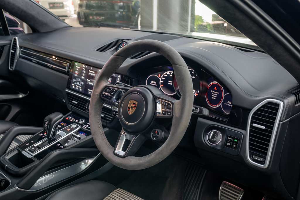 Porsche Cayenne Turbo Coupe