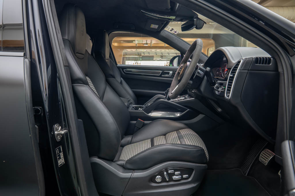 Porsche Cayenne Turbo Coupe