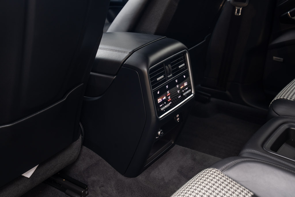 Porsche Cayenne Turbo Coupe