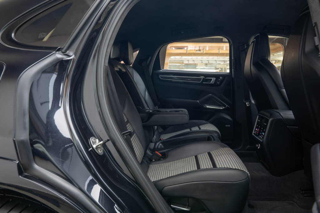 Porsche Cayenne Turbo Coupe