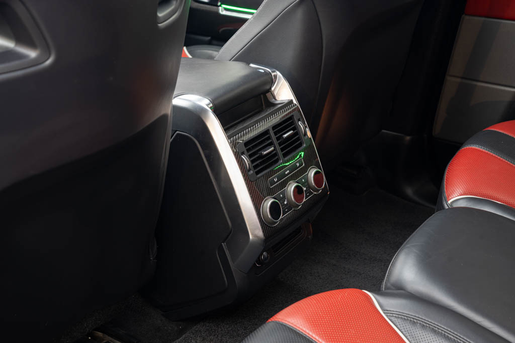 Land Rover Sport SVR