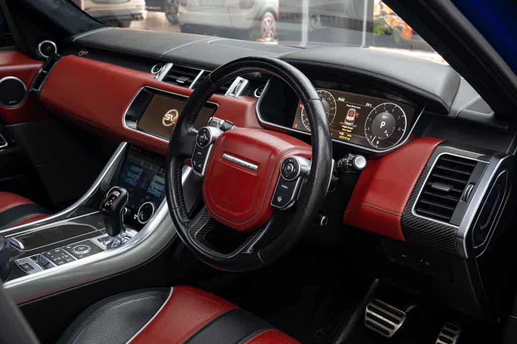 Land Rover Sport SVR