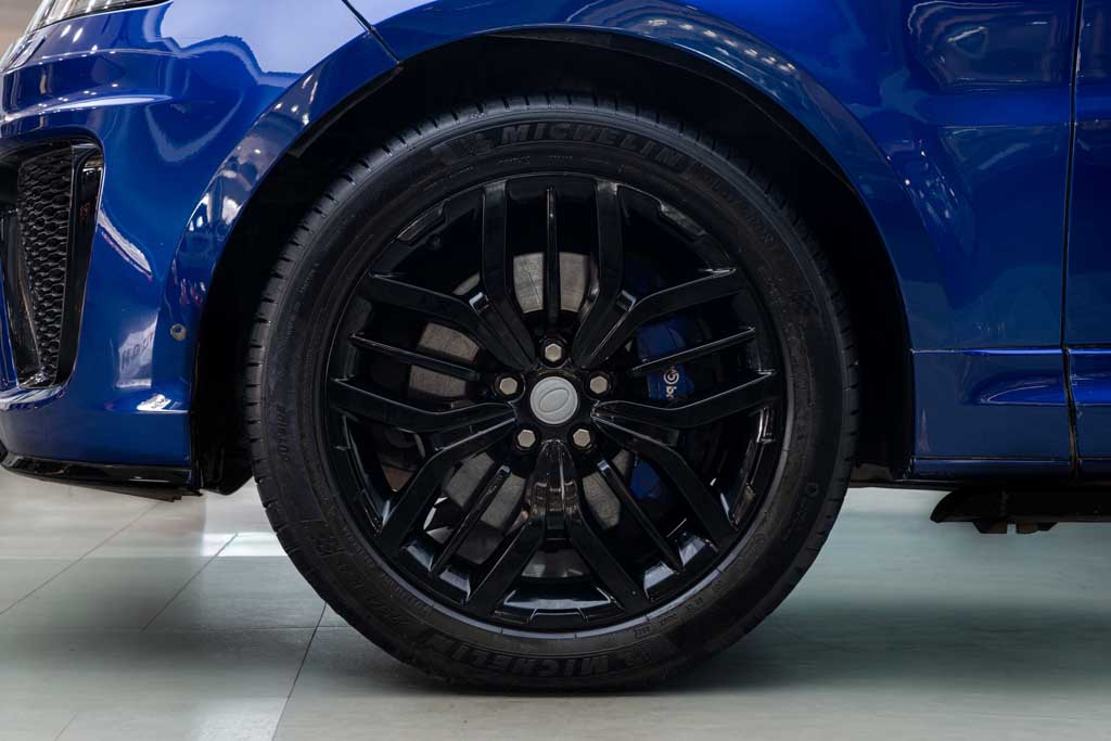 Land Rover Sport SVR