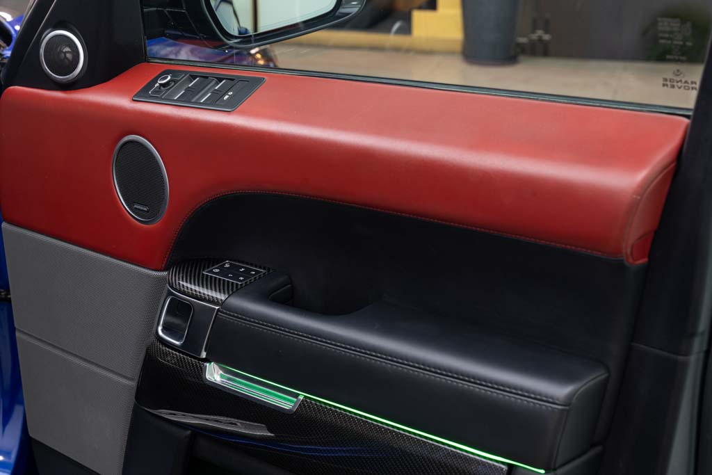 Land Rover Sport SVR