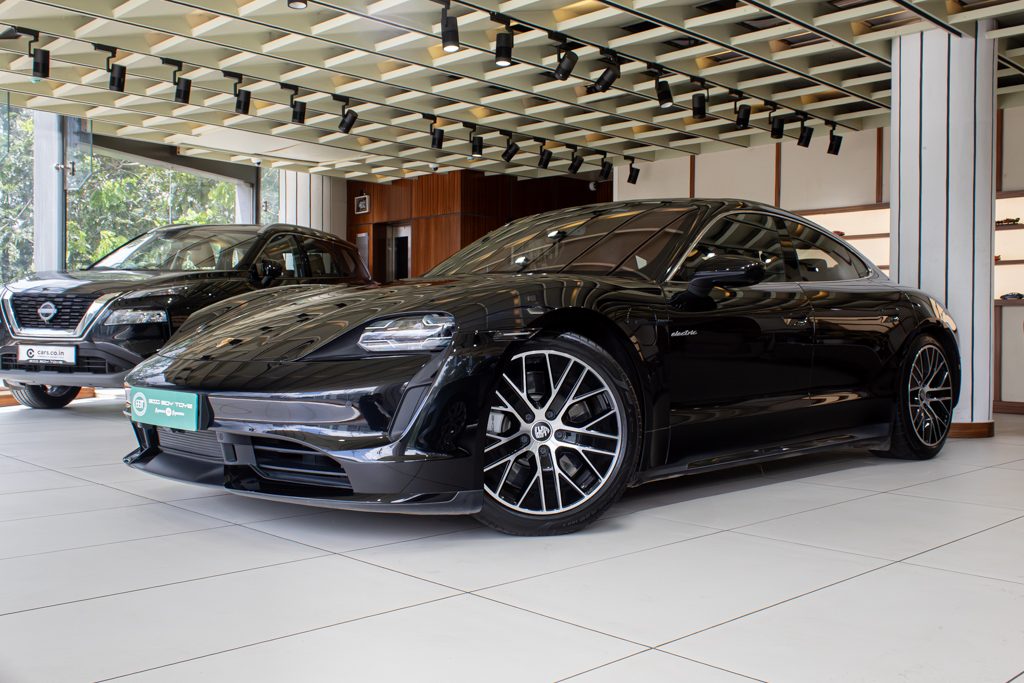 Porsche Taycan Turbo 