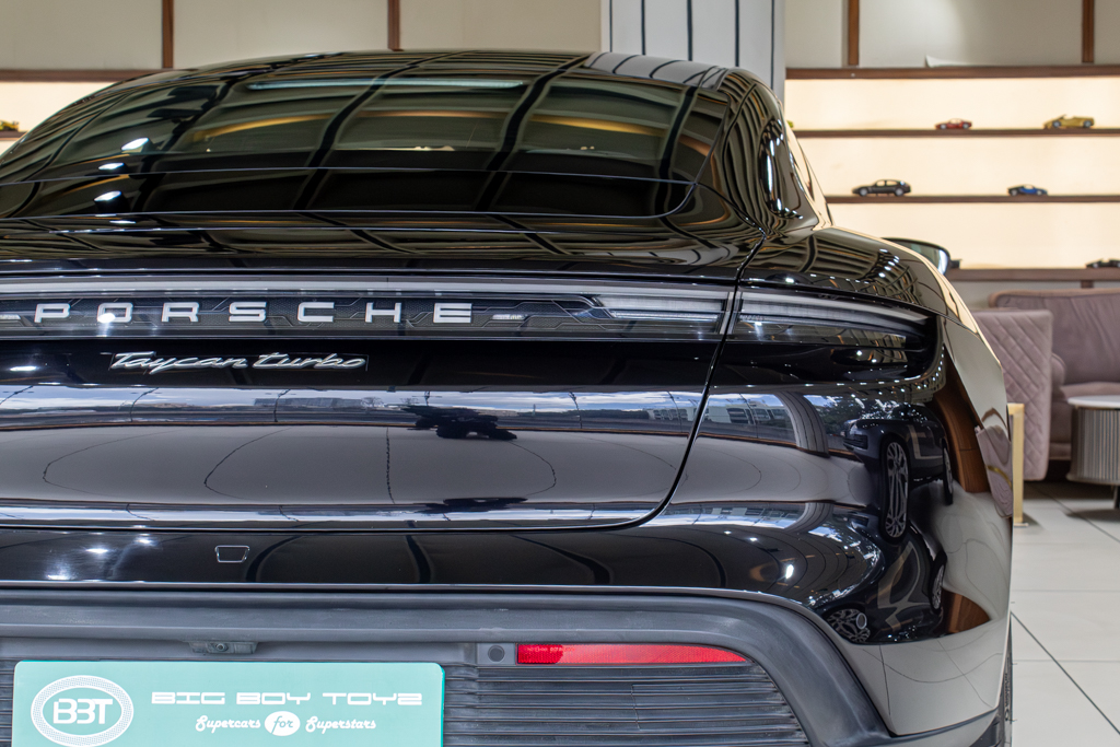 Porsche Taycan Turbo 