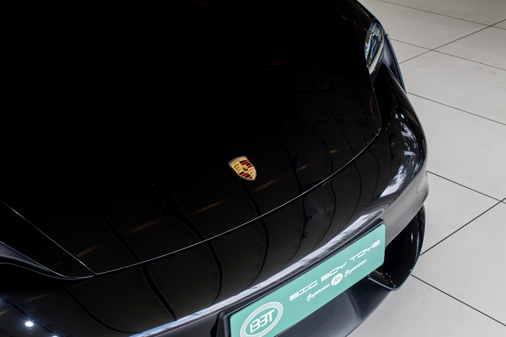 Porsche Taycan Turbo 