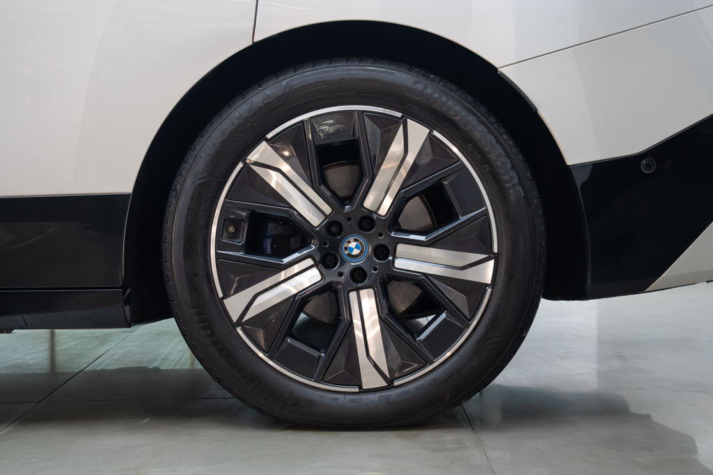 BMW IX xdrive 40