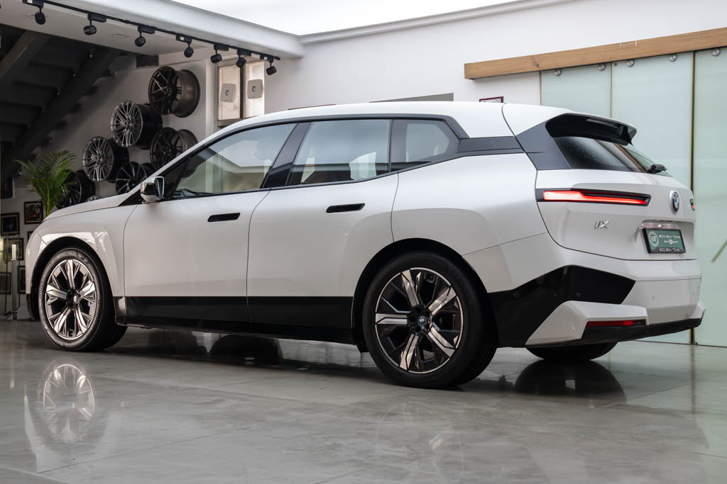 BMW IX xdrive 40