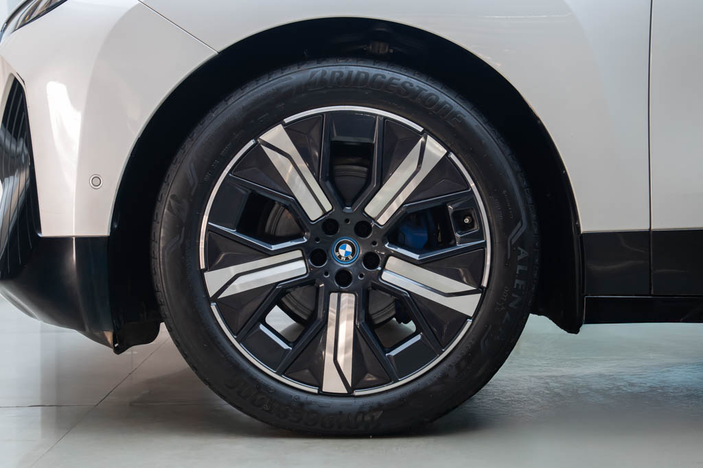 BMW IX xdrive 40