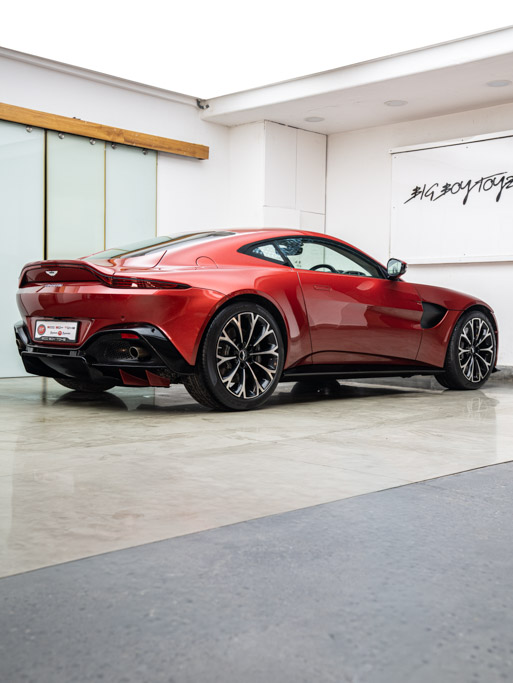 Aston Martin Vantage V8 Exterior Image