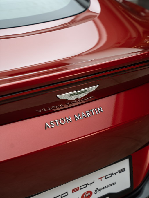 Aston Martin Vantage V8 Exterior Image