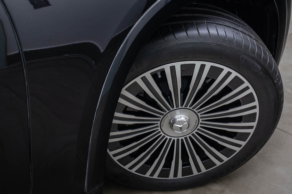 Mercedes Maybach EQS SUV 680