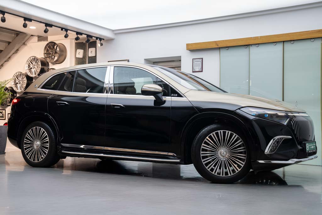 Mercedes Maybach EQS SUV 680