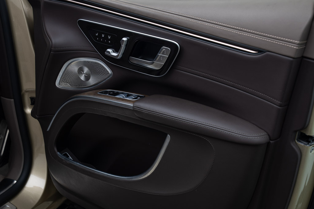 Mercedes Maybach EQS SUV 680