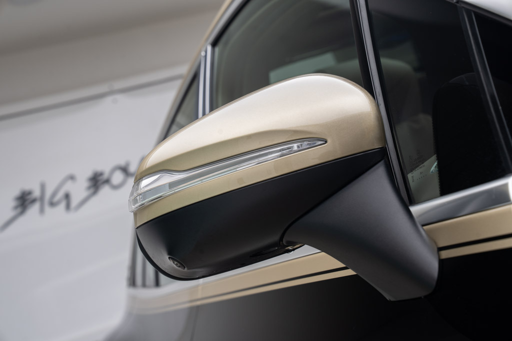 Mercedes Maybach EQS SUV 680