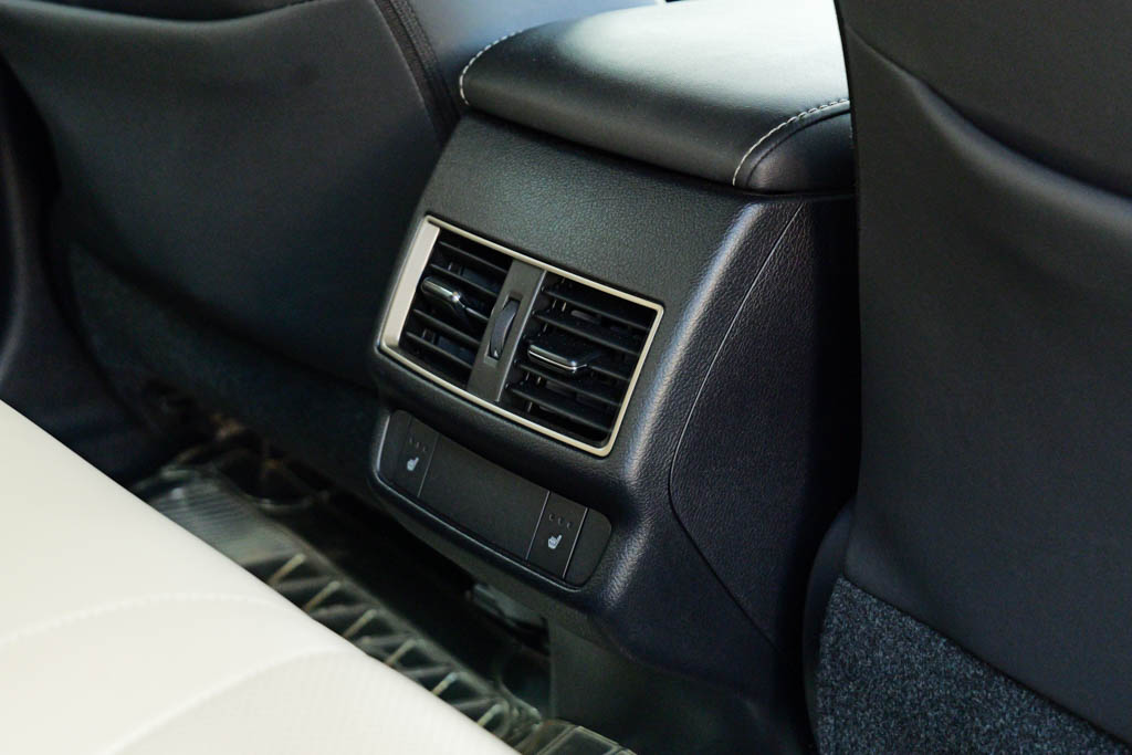 Lexus NX300H Luxury